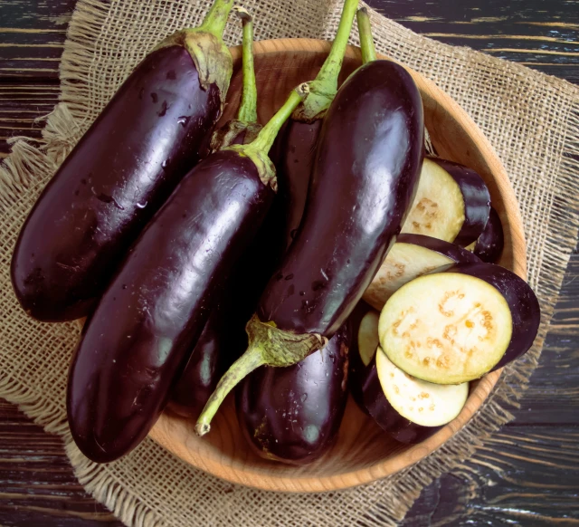 resized640_bowl--of--aubergines--5370e43--jpg--seq-3.webpLong Purple - seminte de vinete soi timpuriu, violet inchis, 3 grame, OPAL